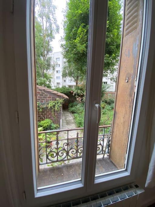 Appartement De Charme Pres Du Stade De France Сен Дени Екстериор снимка